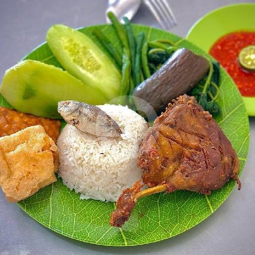 Nasi Tempong Bebek Goreng menu Nasi Tempong Badu, Kuta