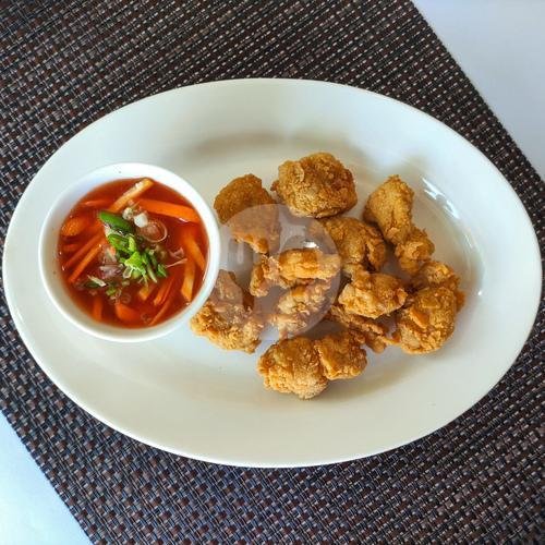 Ayam Koloke menu Nasi Goreng Ajik Budi, Dewi Supraba