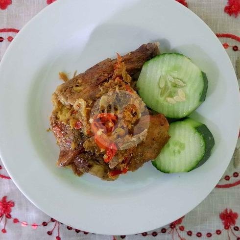 Ayam Betutu Bali menu Warung Setiabudi Masakan Khas Bali, Cokroaminoto