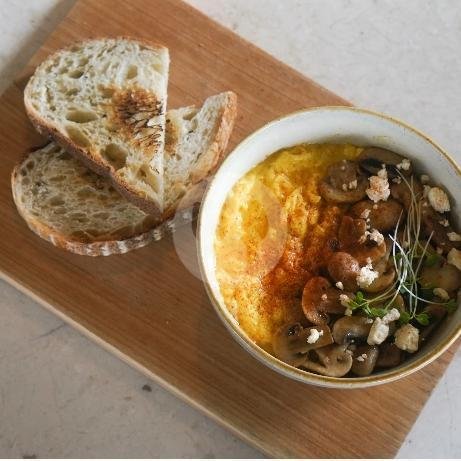 Scramble With Mushroom menu Amino, Gluten Free & Healthy Food Resto, Ungasan