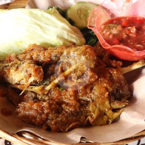 Bebek Bakar menu WLA (Warung Lalapan Arif), Hang Tuah