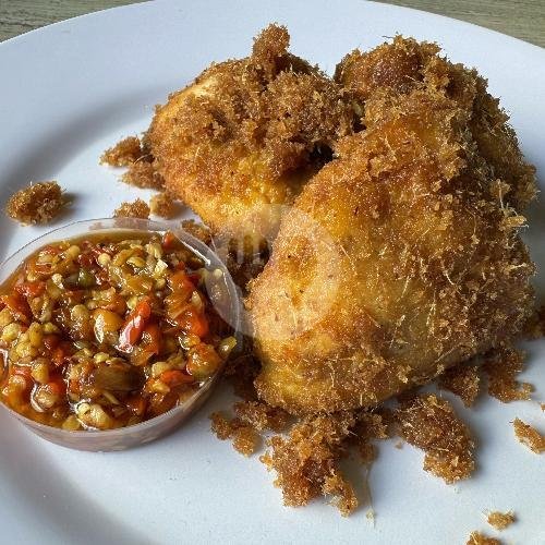 Ayam Lengkuas menu Ayam Geprek Berabe, Tukad Batanghari