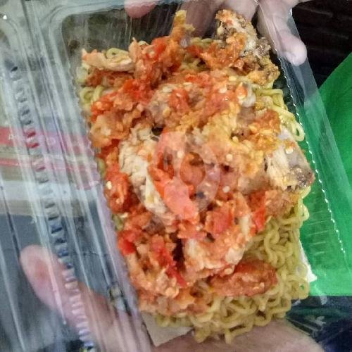 Mie Ayam Geprek menu Ayam Geprek Joonson, Unud