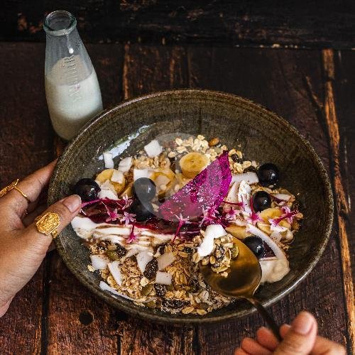 Jhoii Raw Muesli (Vegan / Nut free) menu Jhoii Local Eats Plant Based, Danau Poso