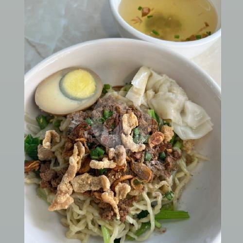 Mie Pangsit Ayam menu Mie Pangsit Lao Ban Medan, Pulau Tarakan, Denpasar