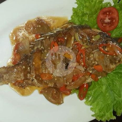 A Culinary Journey at Warung Putra Fantaola: A Taste of Home in Kartika Plaza