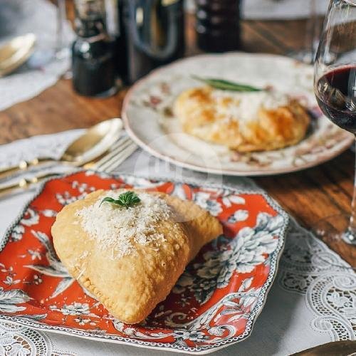 Panzerotti Ripieni (Vegetarian) menu Rolling Fork, Padang Padang