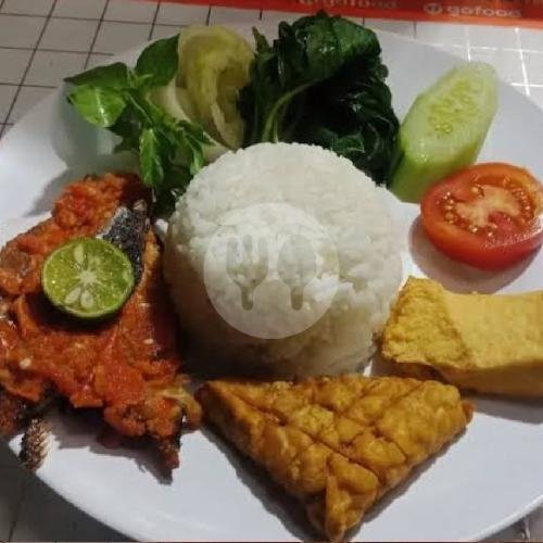 Nasi tempong tahu tempe menu Warung Wulan, Perum. Gria Nuansa Raya