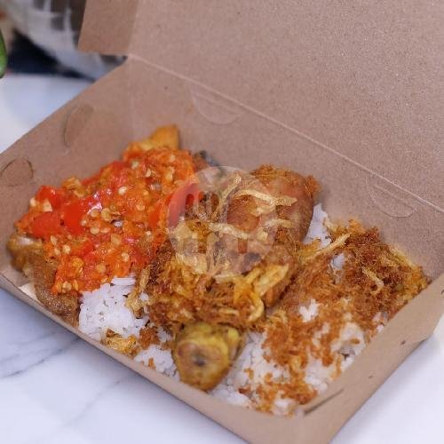 Paket Nasi Ayam Goreng Lengkuas + Ayam Geprek menu Nasi Kongkong, Denpasar