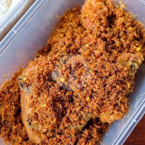 FB Ayam Goreng Lengkuas menu Rumpis Kitchen, Dewi Madri