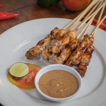Sate ayam menu Warung Dedalu