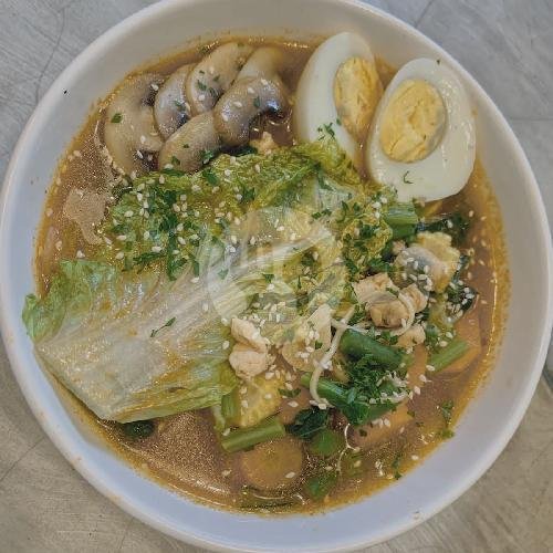 Chicken Ramen menu 8twenty Warung, Batu Belig