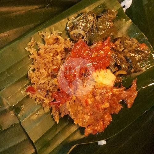 Nasi Jinggo BE Pindang menu Babi Guling Men Liong, Kediri