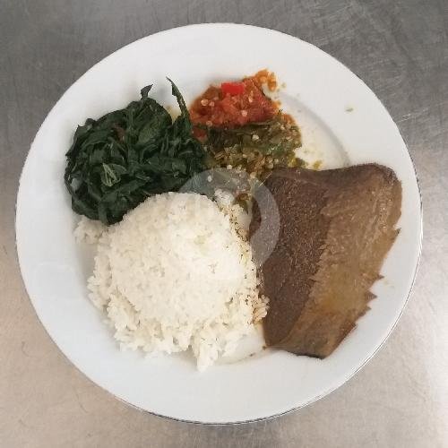 Nasi Limpa menu Dewata Minang, Danau Poso