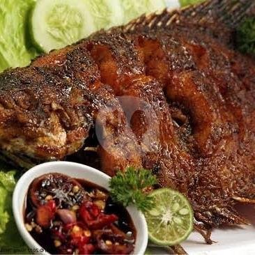 Nila Bakar menu Warung Bebek Mpok, Batu Layar