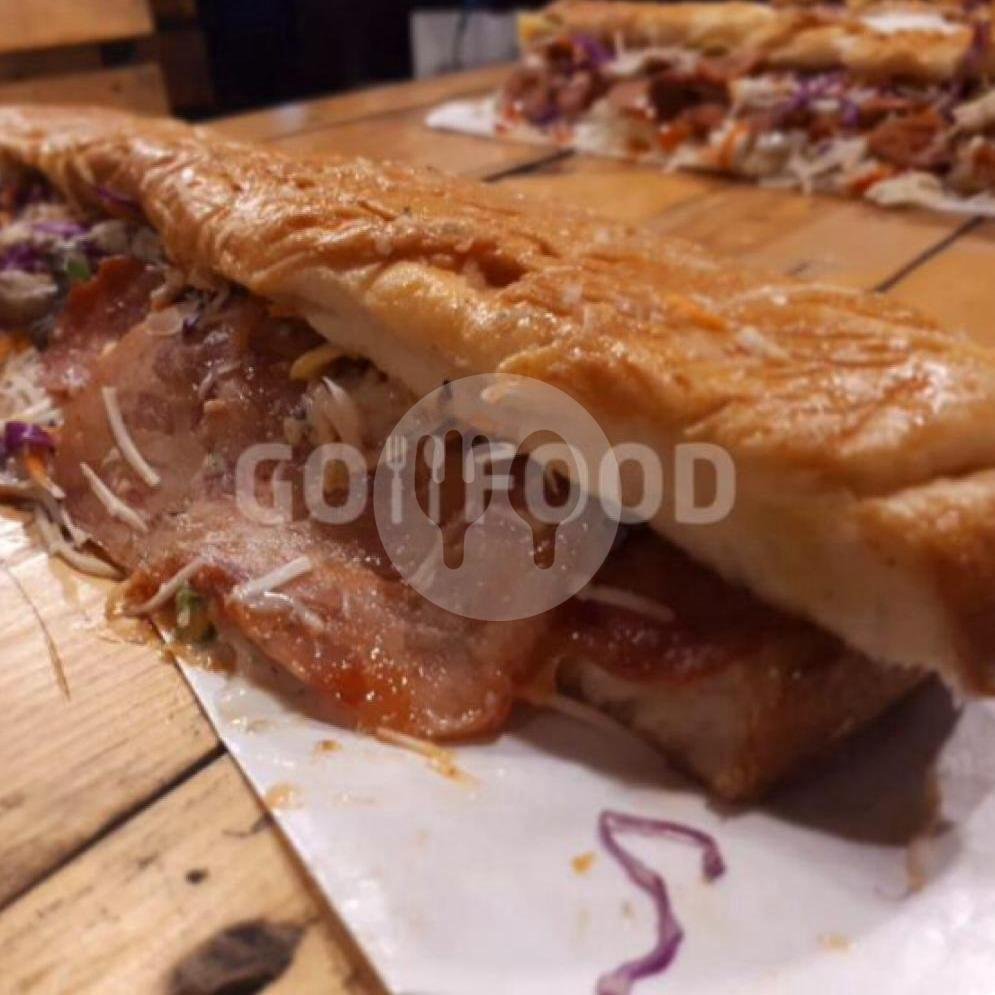 Half 1/2 Smoked Chicken menu Roti Johns Bali, Dewi Sri