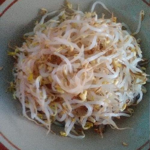 Extra Sayur menu Tipat Tahu Grenceng, Sutomo