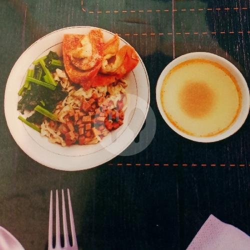 Pangsit Mie menu RM. Vegetarian dan Vegan Dapur Sayur, Beaq Ganggas