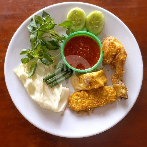 Lalapan Ayam Kecil (Tanpa nasi) menu Lalapan Mama Gavin, Denpasar