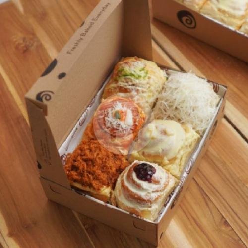 Reguler Mix N Mix menu Roti Goolung Monang Maning, Gunung Rinjani