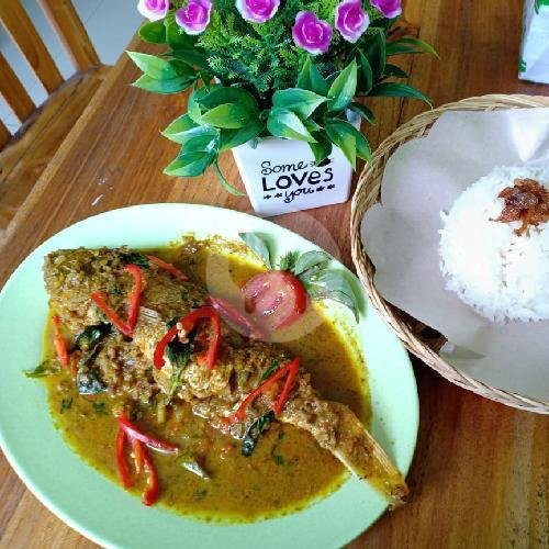 Ikan Nyat Nyat + Nasi menu Warung Bu Raesa, Lebak Sari