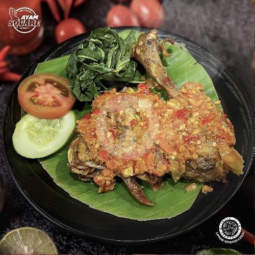 Ayam Kampung Gepuk Sambal Mete menu Ayam Square, Gomong