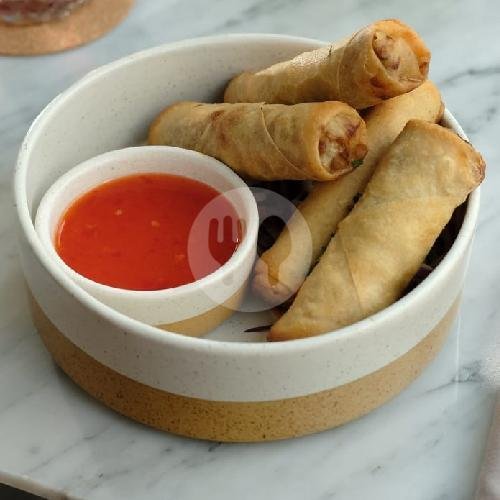HOMEMADE CHICKEN SPRINGROLL menu Legends Bistro Bar & Sports, Berawa