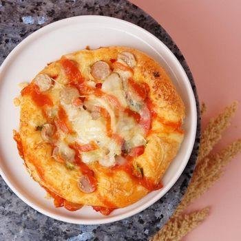 Pizza Bread menu ALL DAY BREAD, jl dewi sri no 23