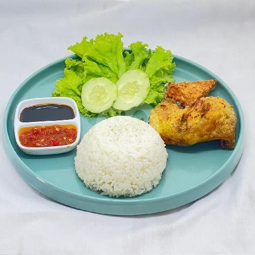 Ayam Goreng + Nasi menu Threestycake, Mengwi