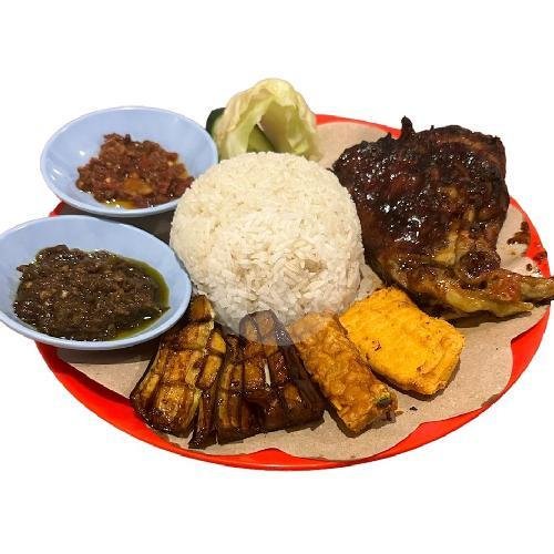 PAKET BEBEK PANGGANG menu Lalapan Mbok DoLLy