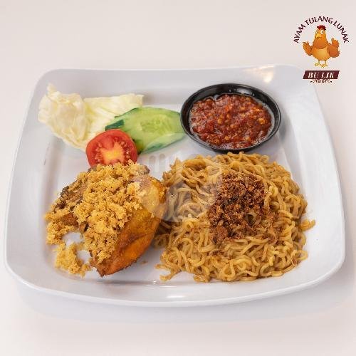 Pilihan Ayam Tulang Lunak + Mie Goreng menu Ayam Tulang Lunak Bu Lik, Kubu Anyar