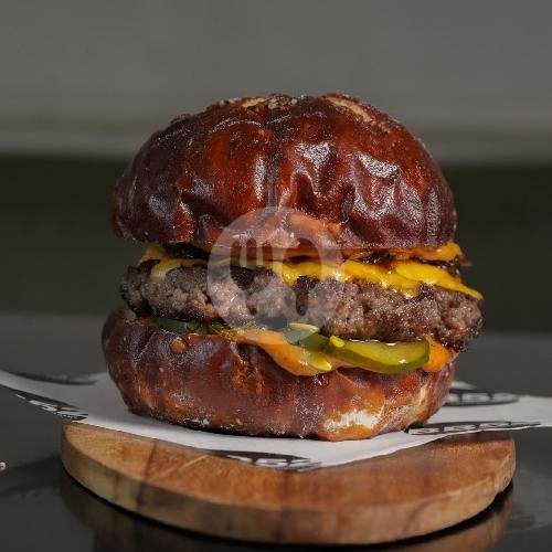 BB52 Burgers Canggu: A Burger Lover’s Paradise in Bali