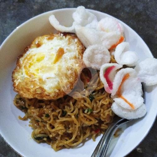 Indomie Goreng Telur menu Kedai Ranger - Sop Buntut - Sop Iga, Bundaran Gerung