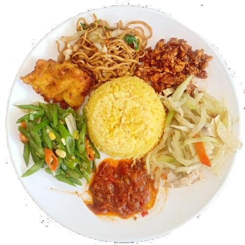Nasi Kuning Vegetarian menu Nasi Campur Warung KKN, Danau Buyan
