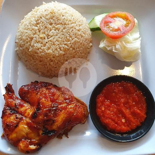 Pilihan Ayam Tulang Lunak + Nasi Gurih menu Ayam Tulang Lunak Bu Lik, Kubu Anyar