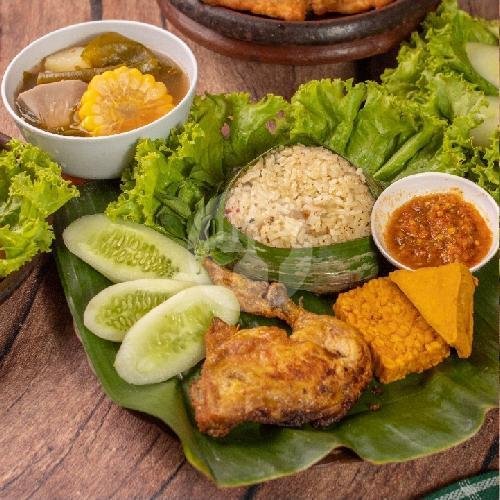 Nasi Bakar Komplit menu 8Spices Nasi Bakar & Ayam Penyet, Denpasar