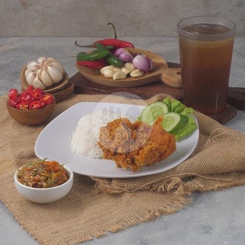 Paket Ayam Crispy Nagih Nikmat menu Warunk Upnormal, Jimbaran