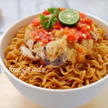 Indomie goreng+Ayam Geprek menu Geprek Fiona, Gunung Payung