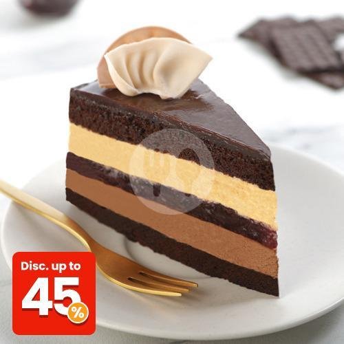 Triple Decker Slice Cake menu Dapur Cokelat Denpasar, Gatot Subroto