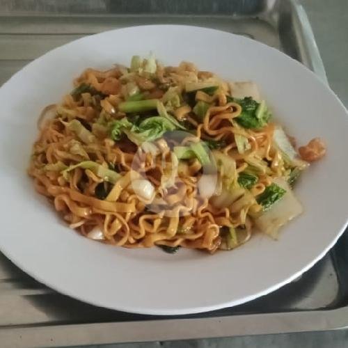 Mie Goreng Ayam menu Warung Amla Pakerisan, Kecamatan Denpasar Selatan