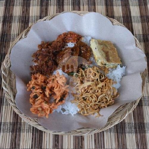 Warung Nasi Men Lotri Tembau: A Modern Twist on Traditional Indonesian Cuisine