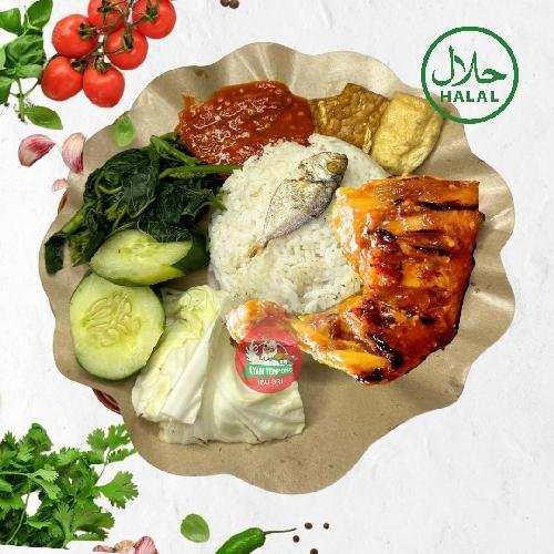 Nasi tempong ayam bakar spesial menu Ayam Tempong Ibu Sri, Kuta