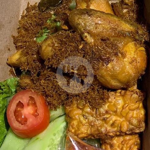 Ayam Goreng Lengkuas Dada Tanpa Nasi menu Ayam Bakar Lalapan Warung Sriwijaya, Jalan Tunjung 2 Kerobokan