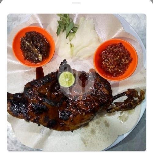 BEBEK PANGGANG JUMBO menu Lalapan Mbok DoLLy