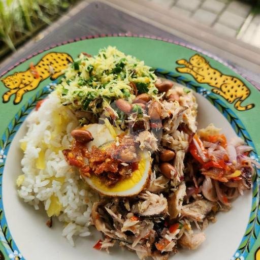 Nasi sela penyemeng menu Ayam Plecing Kampung, Renon