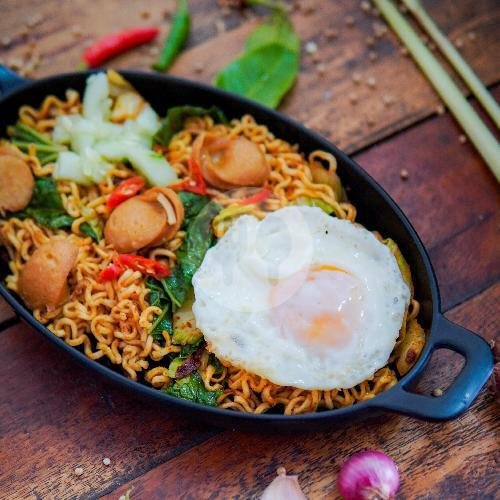 Mie Gorit Sosis menu Mr. Sakti, Teuku Umar Barat