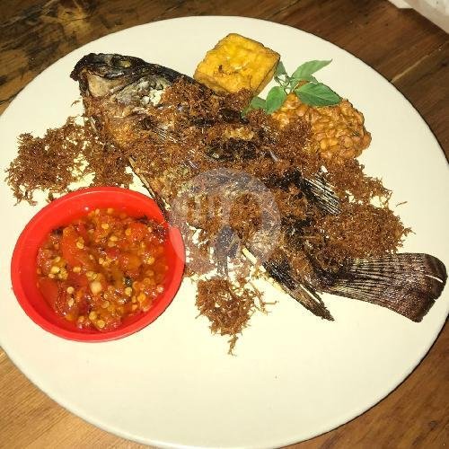 ikan goreng mujair + serundeng menu Warung Nasi Campur Manado, Denpasar