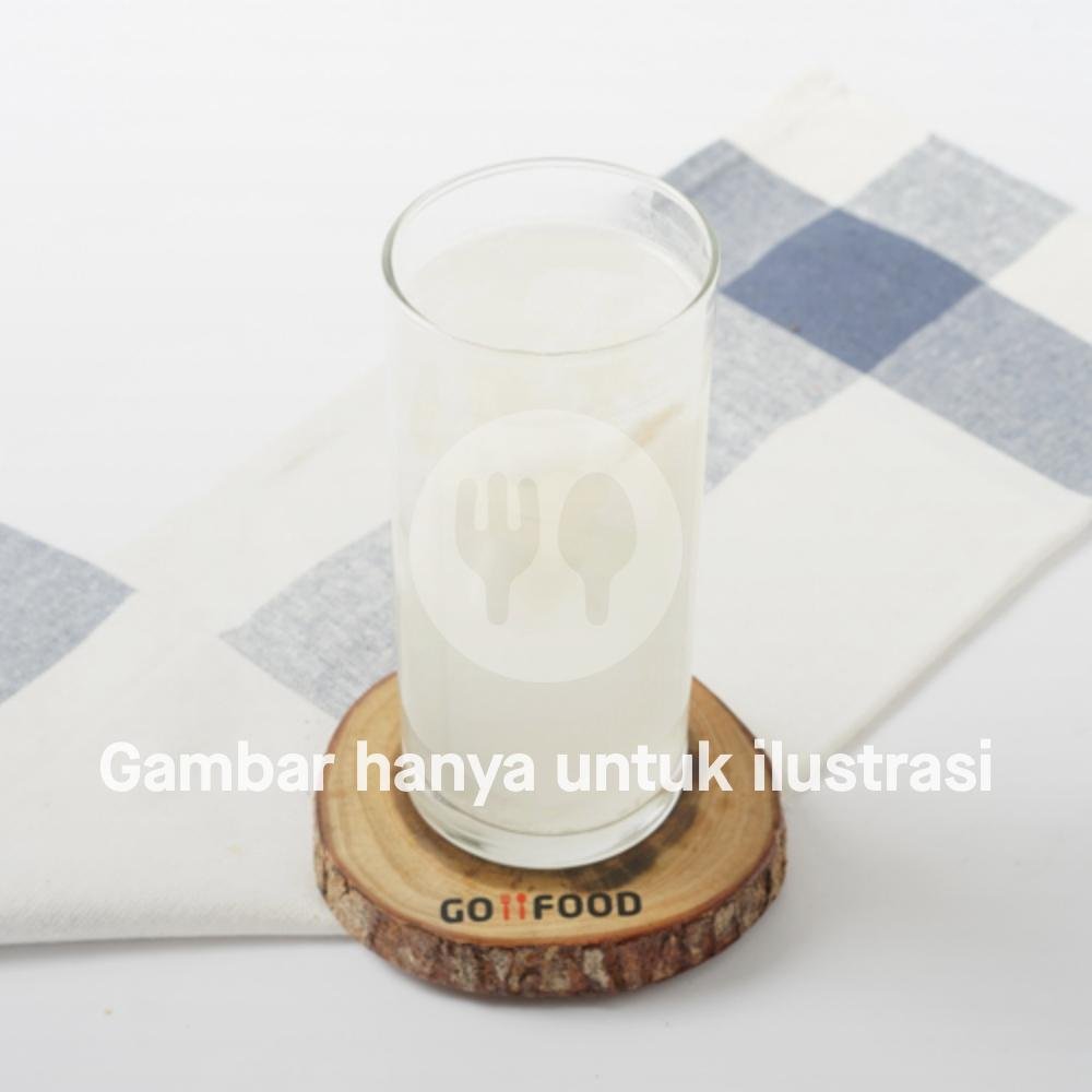 Es Teler Maniac: A Tropical Delight in Denpasar, Bali