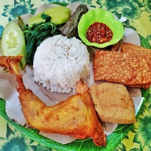 Nasi Tempong Ayam Besar menu Soto Ayam 