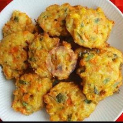 Bakwan Jagung/ Porsi (2pcs) menu Nasi Uduk Betawi Mpok Yayah, Padang Indah
